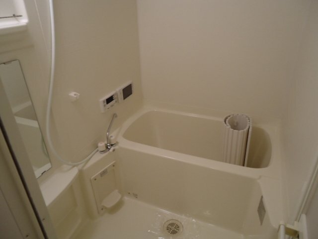 バス・シャワールーム　追焚き付き風呂