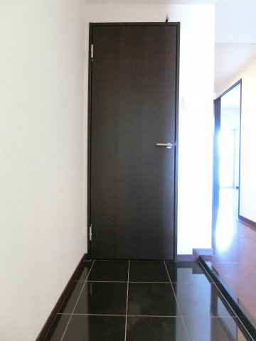 玄関　詳細は、RISUMO江坂本店→06-6155-7137まで♪