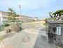 小学校　弥富市立桜小学校（小学校）まで408m