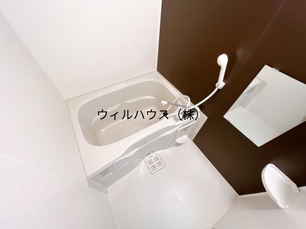 バス・シャワールーム　浴室乾燥機付き！