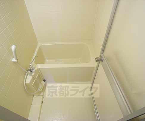 バス・シャワールーム　一日の疲れは取りましょう