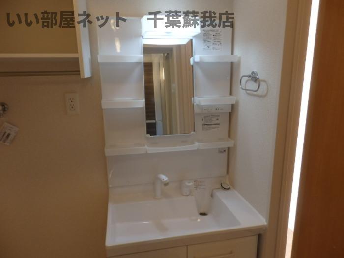 洗面設備　使いやすい洗面所です
