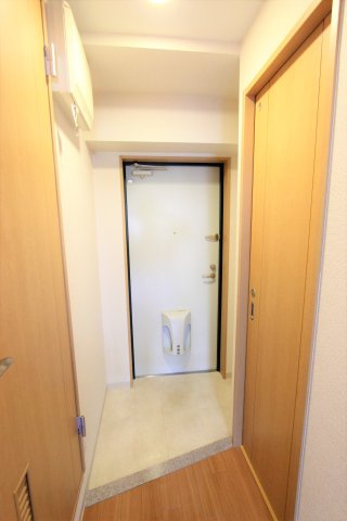 玄関　参考写真です。現況優先。