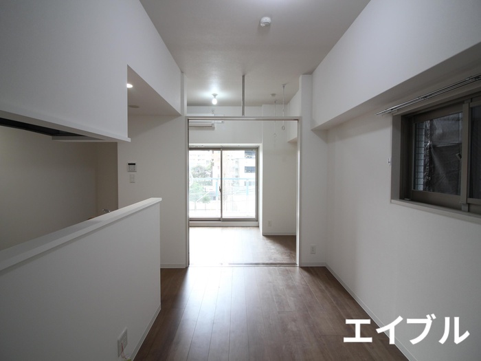 居室・リビング　同じ部屋タイプの別部屋の写真です。現況と異なる場合は現況を優