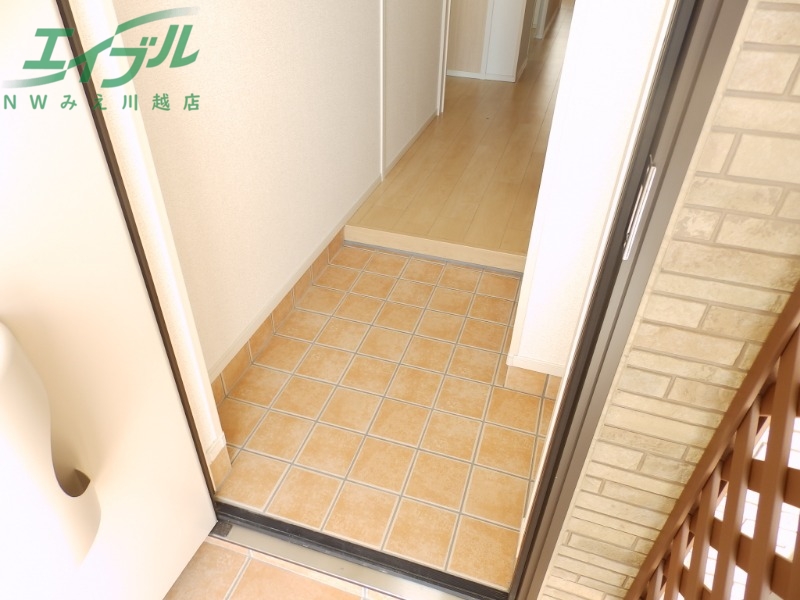 玄関　別部屋参考写真です