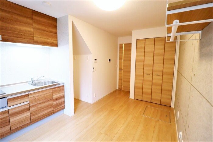 居室・リビング　明るいお部屋です。