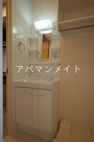 洗面設備　脱衣スペースもあります