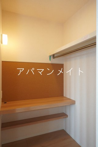 収納　テレワーク用ワークデスクを設置！