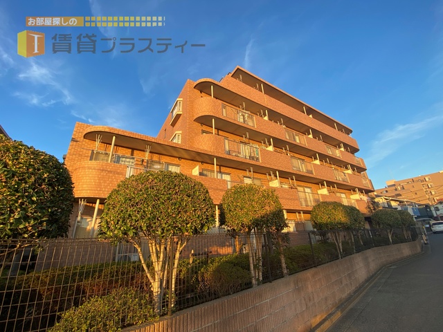 建物外観　どのお部屋も日当たりバッチリ。