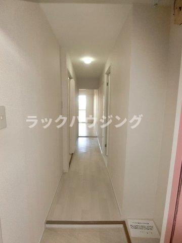 玄関　※同仕様写真となります。