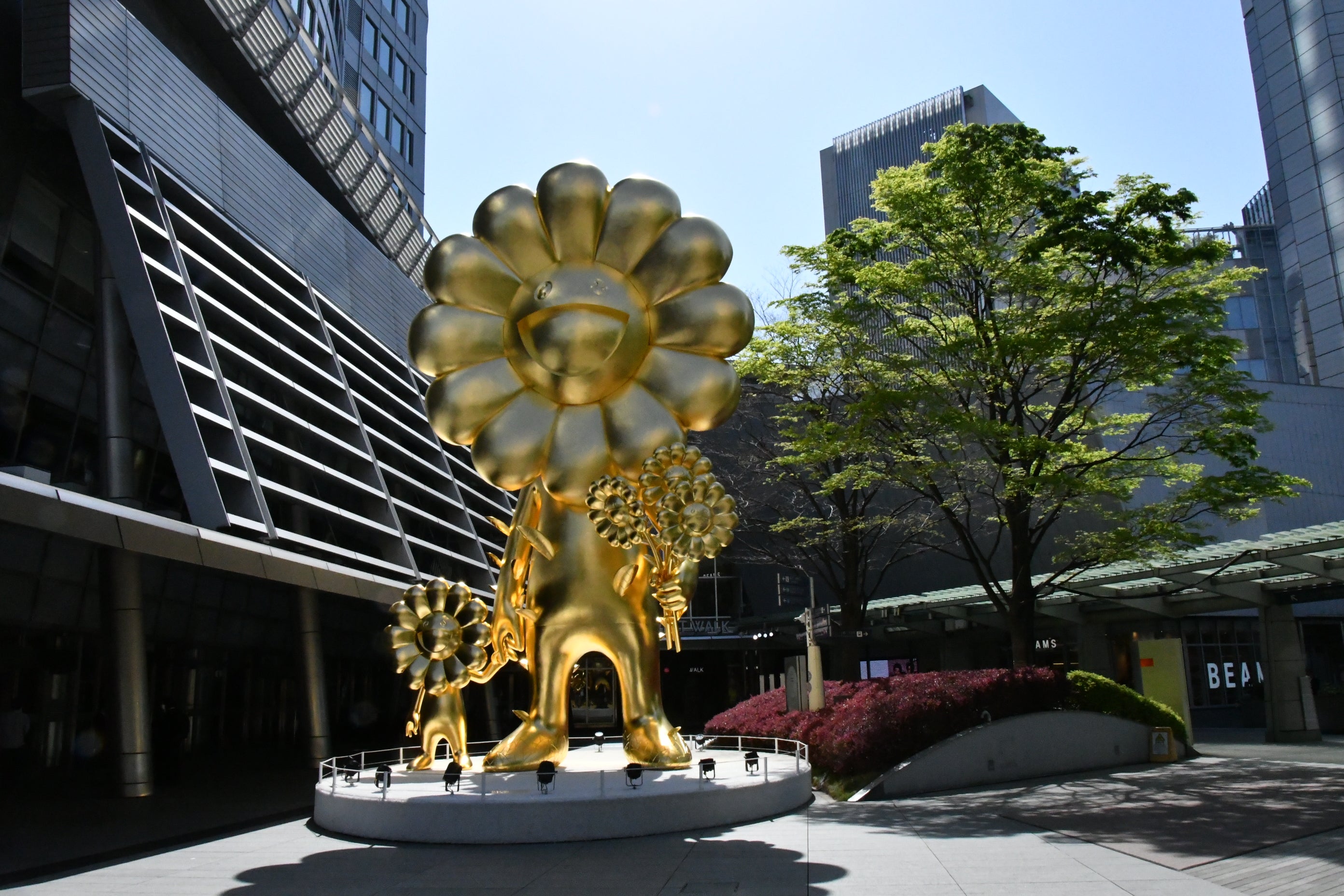 郵便局　六本木ヒルズ郵便局（郵便局）まで768m
