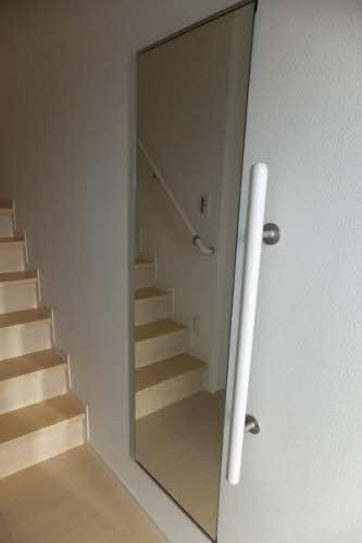 その他設備　玄関手すり