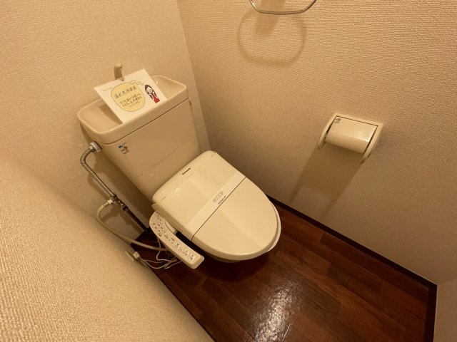 トイレ　別号室の参考写真です