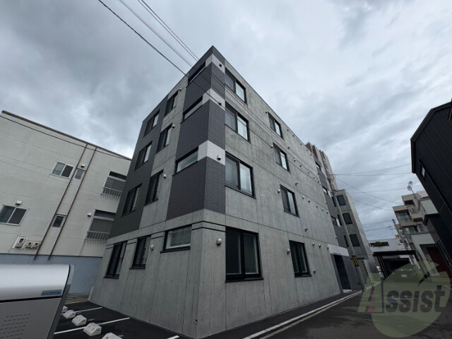 建物外観　中央区南１３条「ガルボ中島公園」