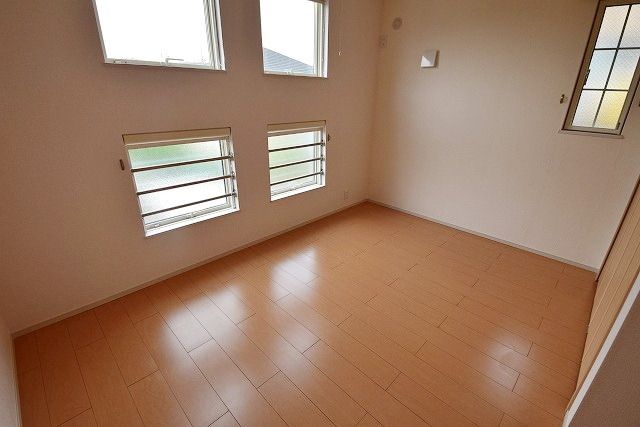 その他部屋・スペース　★明るい洋室です★