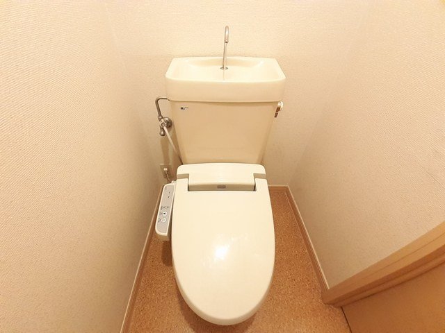 トイレ　シンプルで使いやすいトイレです
