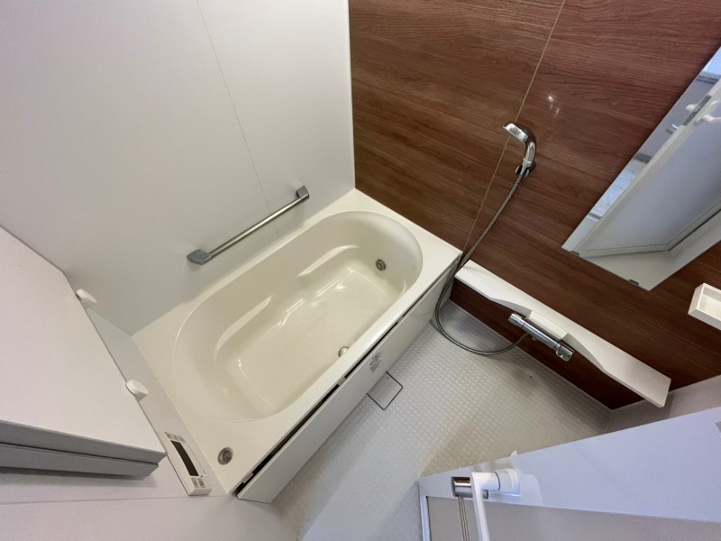 バス・シャワールーム　お風呂になります。一日の疲れを癒してくださいね。