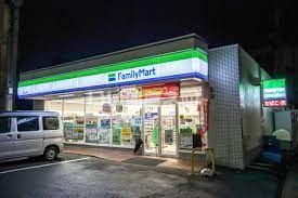 コンビニ　ファミリーマート 自由ケ丘店（コンビニ）まで300m