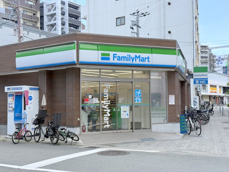 コンビニ　ファミリーマート 京橋駅西店（コンビニ）まで308m
