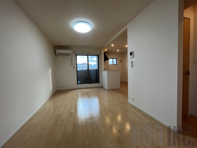 居室・リビング　写真は反転のお部屋です