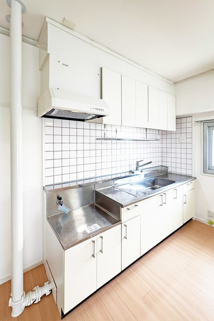 UR南港しらなみのキッチン写真