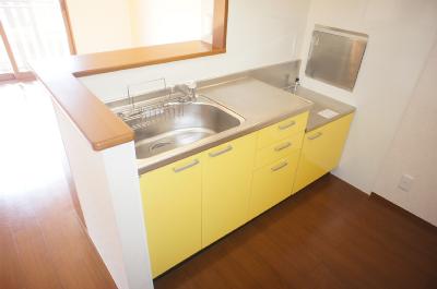 キッチン　2口ガスコンロ設置可ですよ。