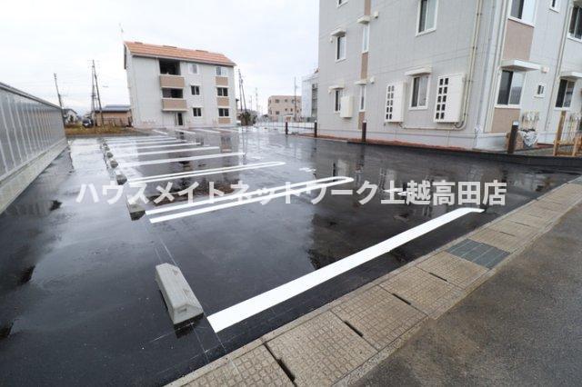 駐車場　消雪付駐車場