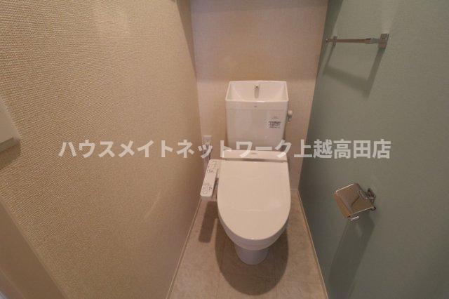 トイレ　温水洗浄暖房便座