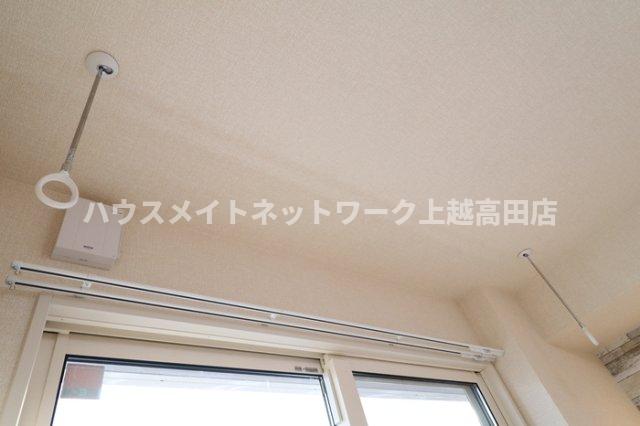 その他設備　室内物干し