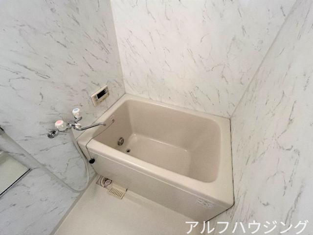バス・シャワールーム　バス