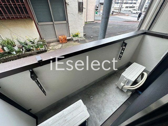 バルコニー　洗濯物も干せますね。