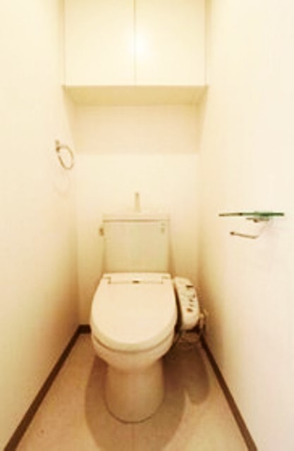 トイレ　同仕様の別部屋画像