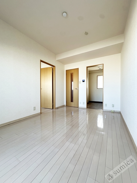 居室・リビング　独立キッチン・防音性も高いお部屋です♪♪