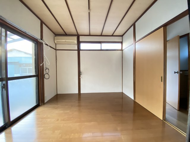 古谷貸家の居間写真