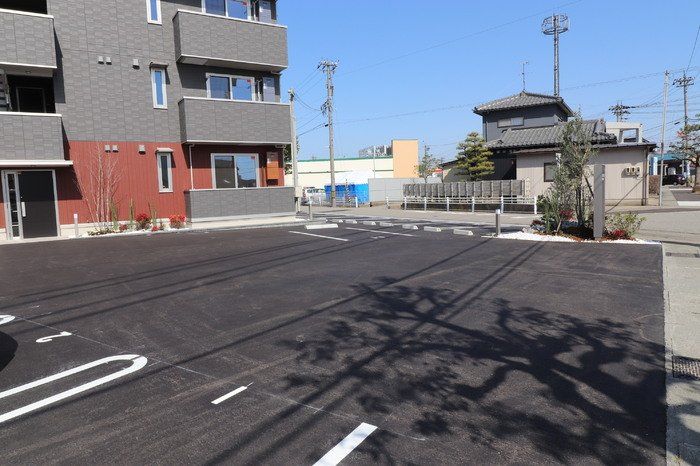駐車場　駐車場