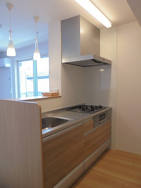 キッチン　※写真は102号室のお部屋です。