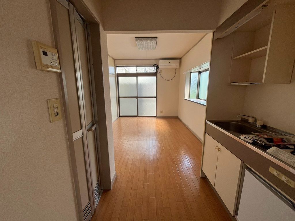 ＪＲ中央線 日野駅 徒歩10分 2階建 築33年の居間写真