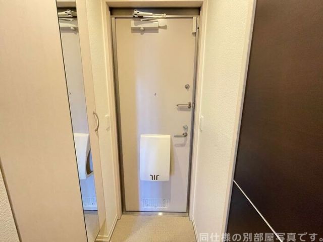 湘南新宿ライン宇須 間々田駅 徒歩42分 2階建 築13年の玄関写真
