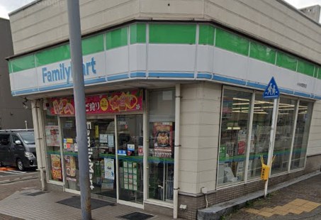 コンビニ　ファミリーマート 中央林間駅前店（コンビニ）まで255m