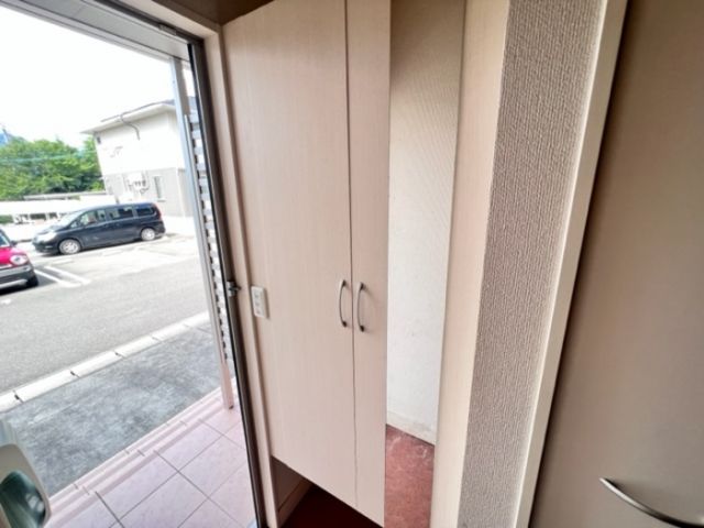 リッチロータス弐番館の玄関写真