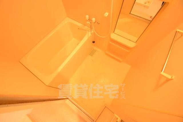 地下鉄千日前線 桜川駅 徒歩7分 11階建 築38年の風呂写真