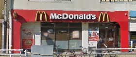 飲食店　マクドナルド六本松駅前店（飲食店）まで760m