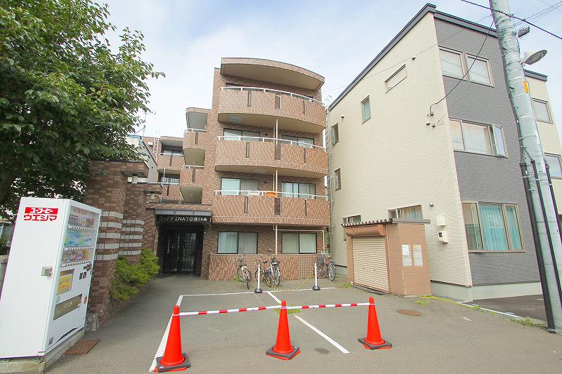 建物外観　経済的な灯油ストーブの物件です☆