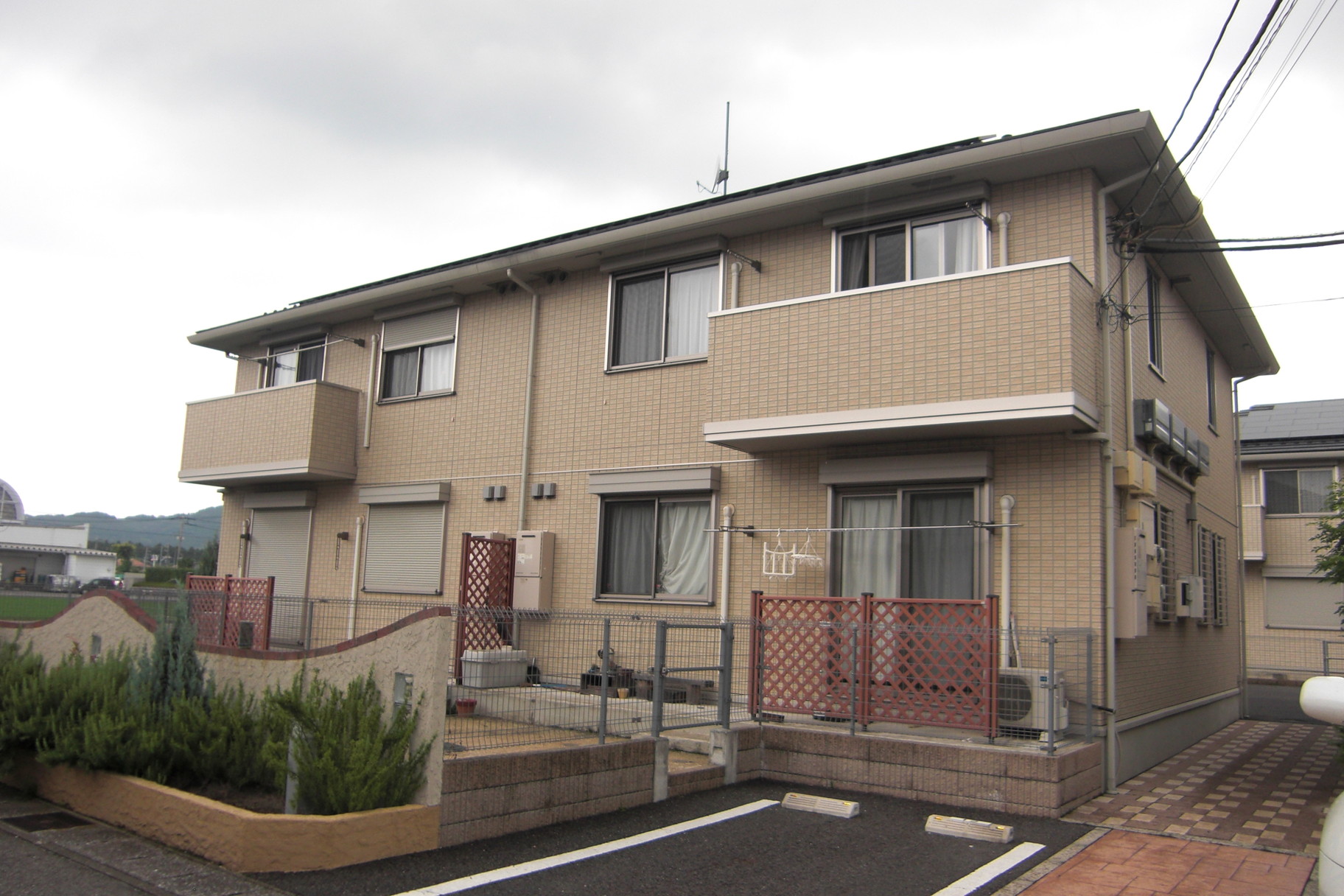 建物外観　大和ハウスのDルームです。１階角部屋2LDKです。