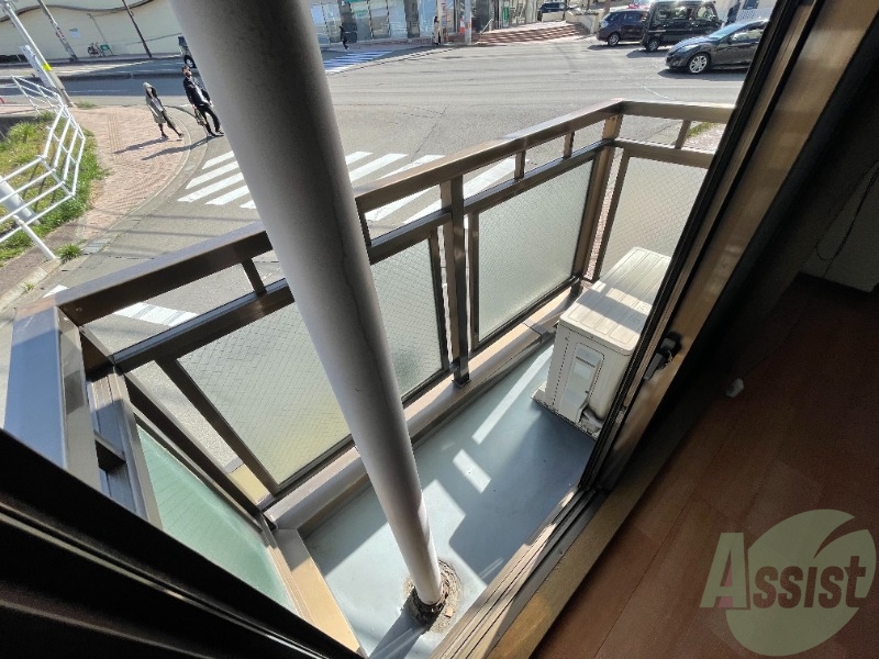 バルコニー　バルコニーはこんな感じです。イメージを掴んでください。