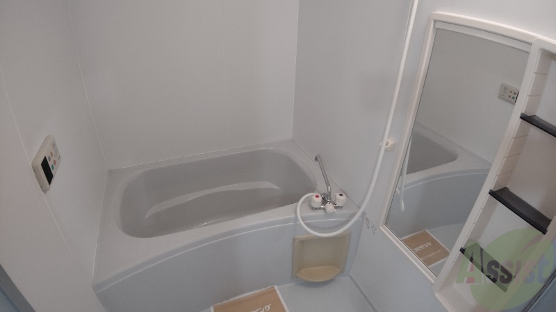 バス・シャワールーム　清潔感のある浴室ですね。機能性も使い勝手も良さそうです。