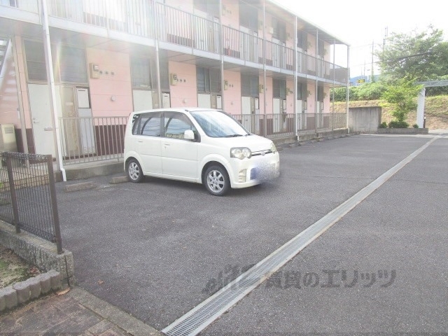 【レオパレス桜の駐車場】