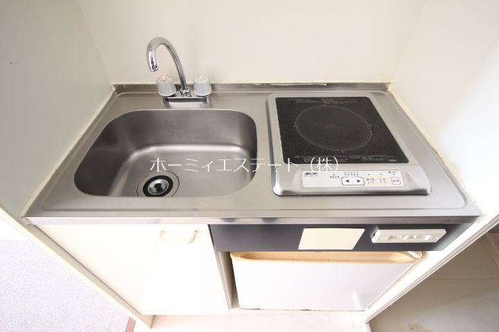 キッチン　IHクッキングヒーター付き♪