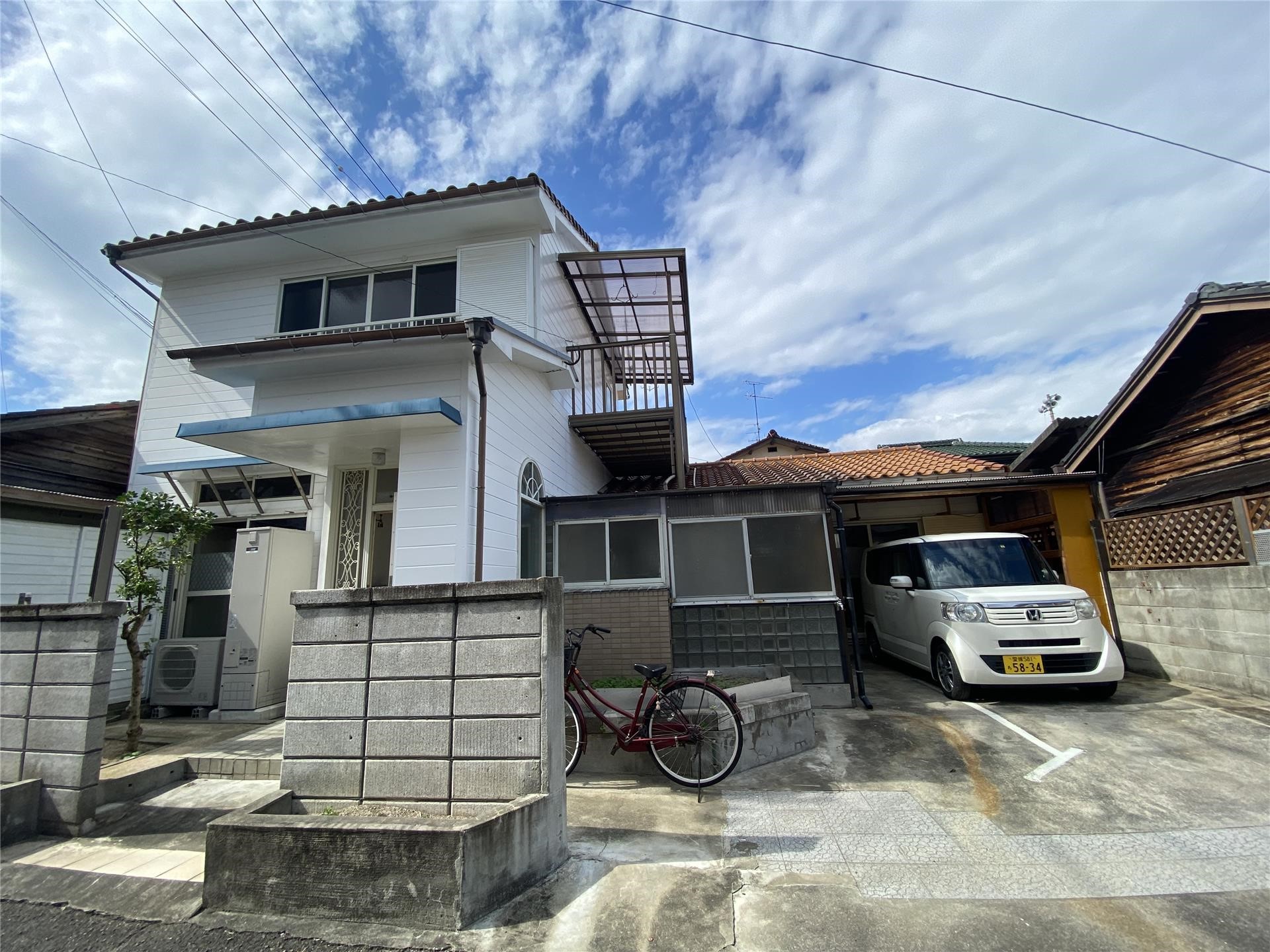 愛媛県新居浜市平形町（一戸建）の賃貸物件の外観