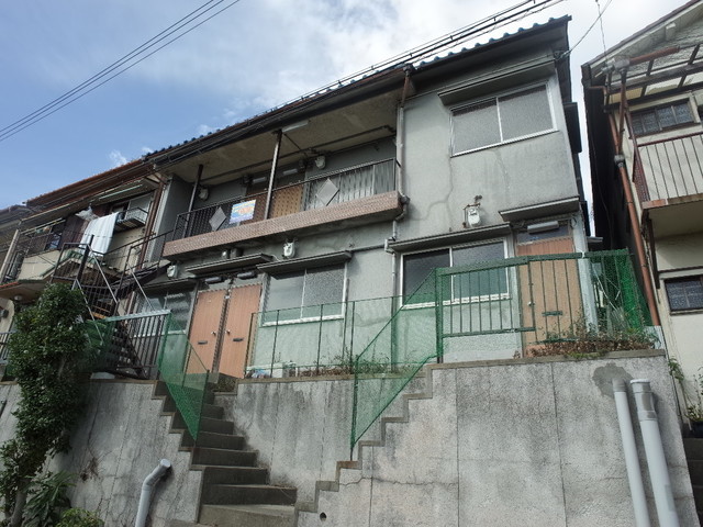 神戸市長田区明泉寺町のアパートの建物外観